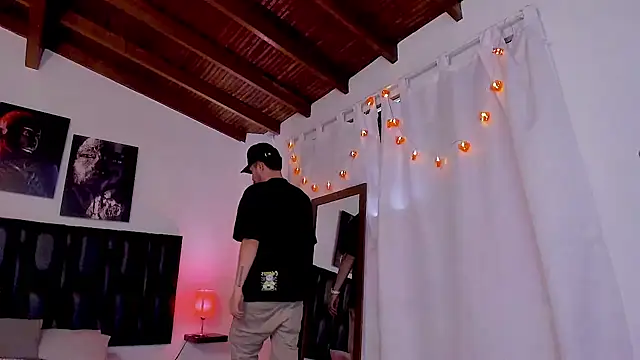 Pleasure Vibes23 online show from 14, 2, 2025