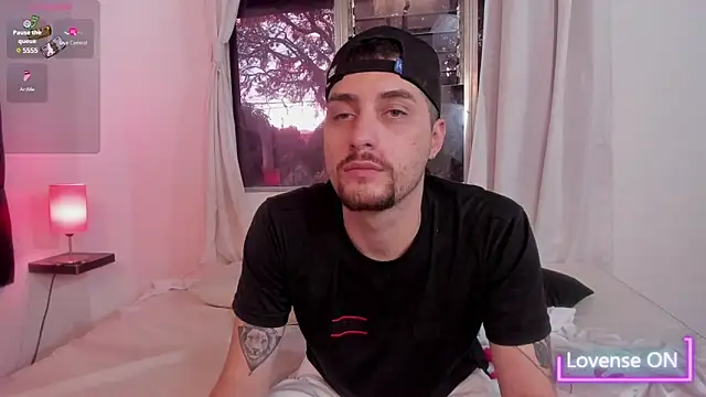 Pleasure Vibes23 online show from 26, 2, 2025