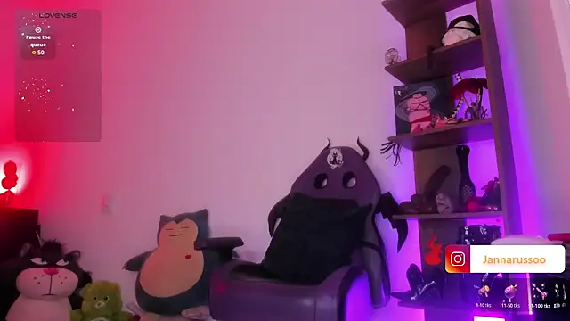 EmmaRusso online show from 8, 4, 2026