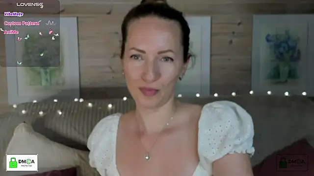 Queenymel online show from 25, 9, 2025