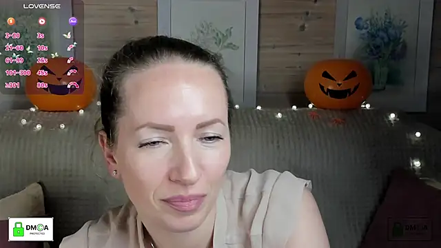 Queenymel online show from 30, 10, 2025