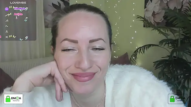 Snapshot of Queenymel chatting on 18, 3, 2026 Queenymel online show from 18, 3, 2026