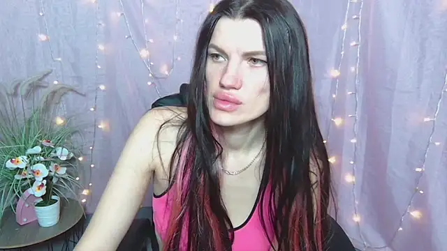 Snapshot of MilaLoona chatting on 23, 4, 2026 MilaLoona online show from 23, 4, 2026