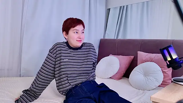 Snapshot of So_audrey chatting on 23, 12, 2025 So audrey online show from 23, 12, 2025