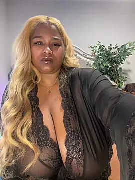 BigFineSelena online show from 6, 1, 2025