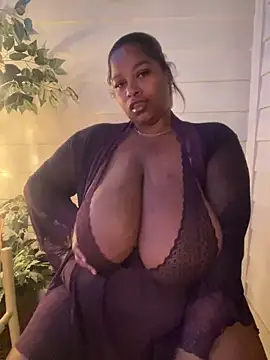 BigFineSelena online show from 11, 10, 2025