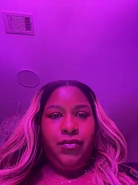 BigFineSelena online show from 19, 12, 2025