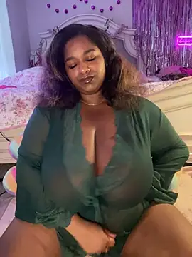 Snapshot of BigFineSelena chatting on 17, 3, 2026 BigFineSelena online show from 17, 3, 2026