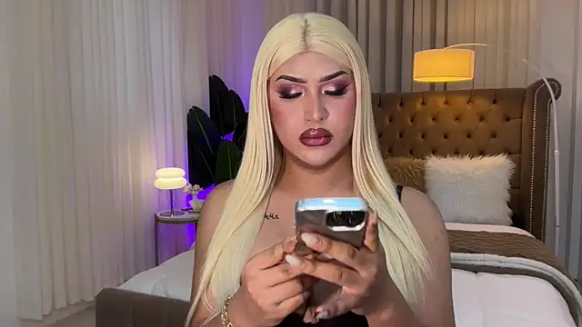 Snapshot of Your_Majesty_Tyra chatting on 7, 3, 2025 Your Majesty Tyra online show from 7, 3, 2025