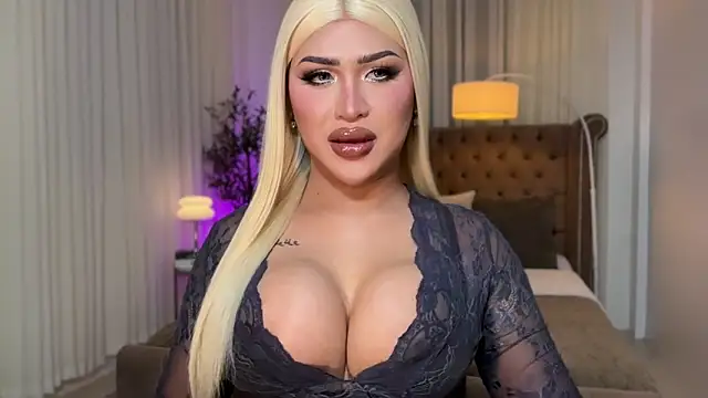 Your Majesty Tyra online show from 19, 10, 2025