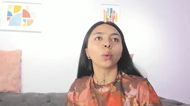 miss soffi  online show from 23, 12, 2024