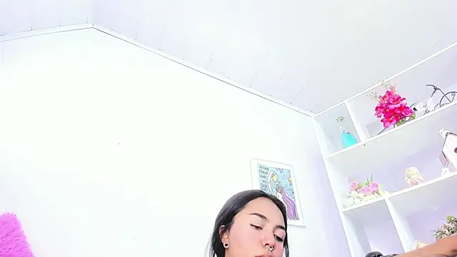 miss soffi  online show from 7, 5, 2026