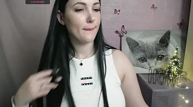 Snapshot of MisssShy_ chatting on 21, 12, 2024 MisssShy  online show from 21, 12, 2024