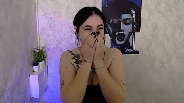 Snapshot of MisssShy_ chatting on 20, 9, 2025 MisssShy  online show from 20, 9, 2025