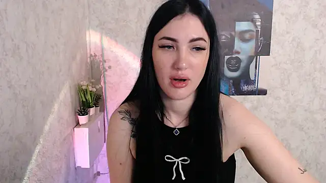 Snapshot of MisssShy_ chatting on 13, 10, 2025 MisssShy  online show from 13, 10, 2025