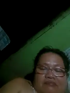 Snapshot of Chubbysweetmom chatting on 5, 3, 2025 Chubbysweetmom online show from 5, 3, 2025
