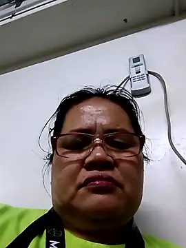 Chubbysweetmom online show from 13, 1, 2026