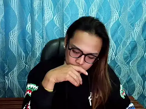 Snapshot of Your_PrettyGirlxxx chatting on 17, 9, 2025 Your PrettyGirlxxx online show from 17, 9, 2025