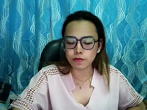 Snapshot of Your_PrettyGirlxxx chatting on 18, 9, 2025 Your PrettyGirlxxx online show from 18, 9, 2025