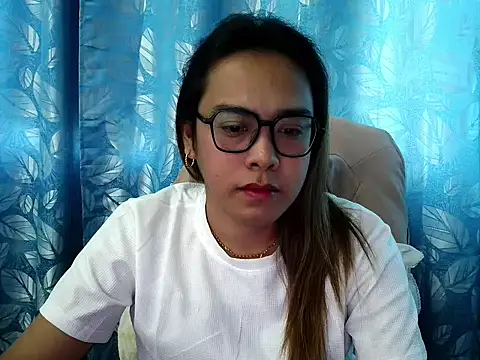 Snapshot of Your_PrettyGirlxxx chatting on 6, 11, 2025 Your PrettyGirlxxx online show from 6, 11, 2025