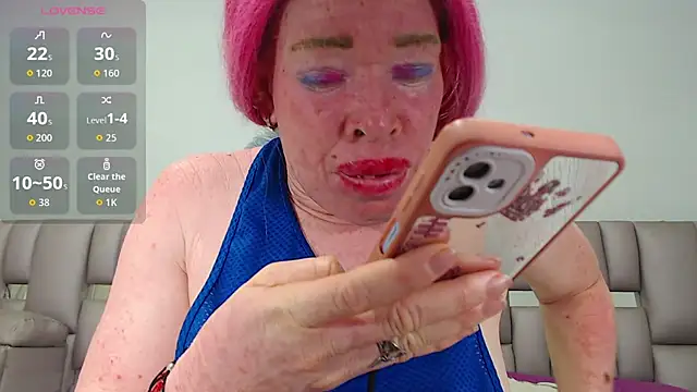 Kittywhiteass online show from 13, 11, 2025