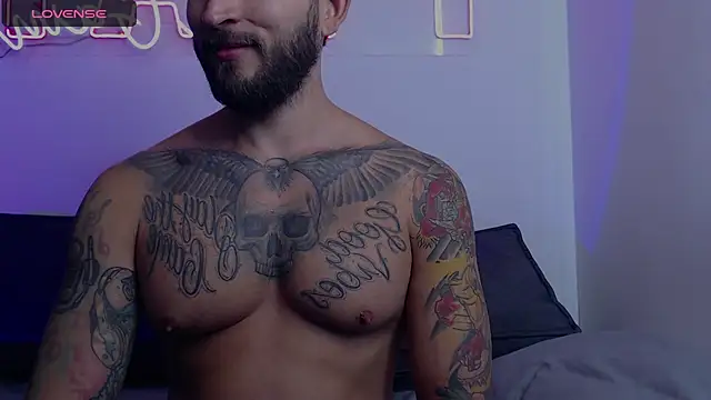 Snapshot of marco_allison01 chatting on 27, 12, 2024 marco allison01 online show from 27, 12, 2024