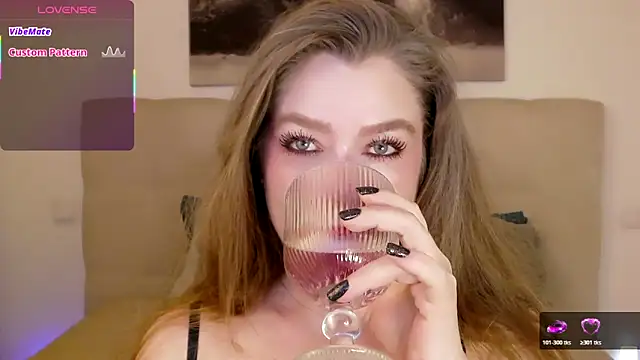 Snapshot of PetersEmily chatting on 19, 4, 2026 PetersEmily online show from 19, 4, 2026