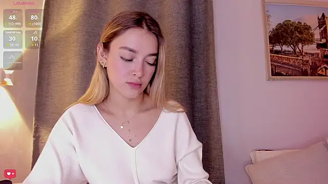 Assh lee  online show from 24, 10, 2025