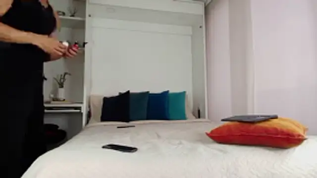 Robyn Miller online show from 25, 10, 2025