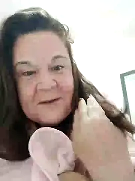 Yaya Mineira online show from 15, 1, 2025