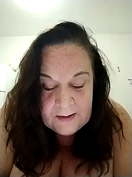Snapshot of Yaya_Mineira chatting on 1, 11, 2025 Yaya Mineira online show from 1, 11, 2025