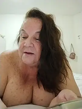 Snapshot of Yaya_Mineira chatting on 19, 11, 2025 Yaya Mineira online show from 19, 11, 2025