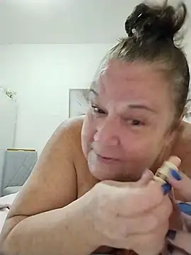 Snapshot of Yaya_Mineira chatting on 30, 11, 2025 Yaya Mineira online show from 30, 11, 2025