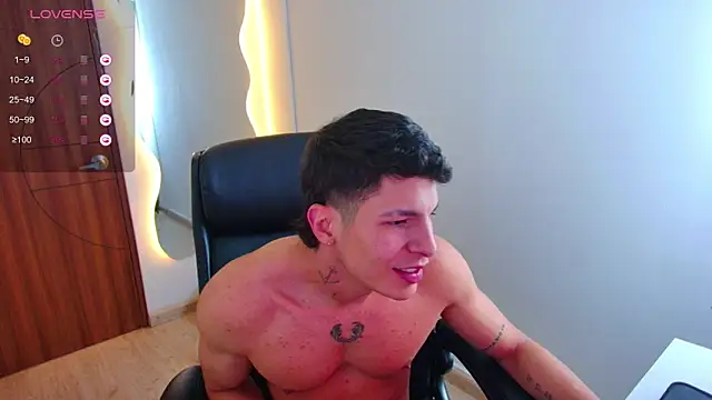 Snapshot of harrisoncuper chatting on 26, 11, 2025 harrisoncuper online show from 26, 11, 2025