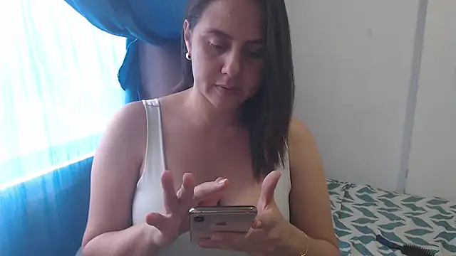 Snapshot of annie_21_ chatting on 22, 9, 2025 annie 21 online show from 22, 9, 2025