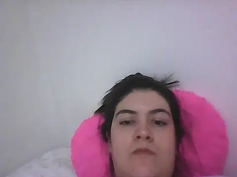 lauratobon online show from 17, 6, 2026