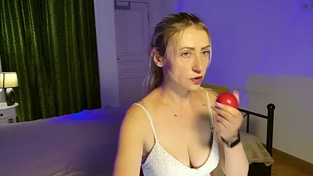 ZoeGrant online show from 12, 5, 2026