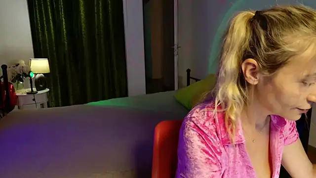 ZoeGrant online show from 14, 5, 2026