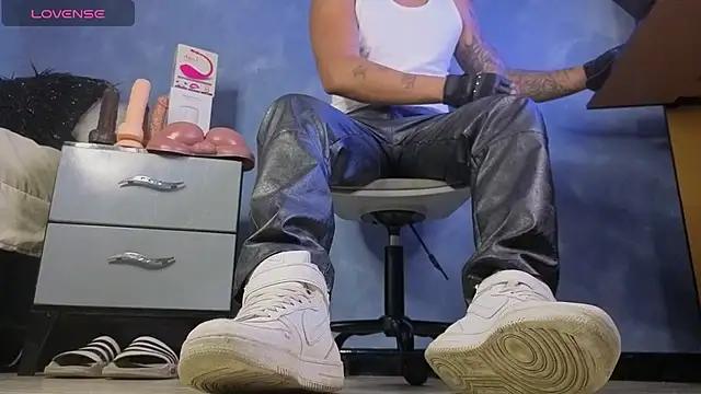 Snapshot of TomLover_12 chatting on 3, 3, 2026 TomLover 12 online show from 3, 3, 2026