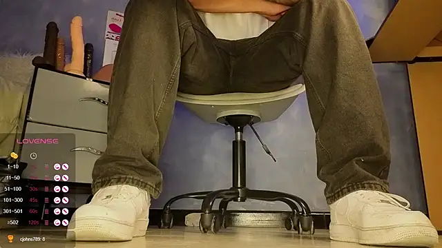 Snapshot of TomLover_12 chatting on 17, 3, 2026 TomLover 12 online show from 17, 3, 2026