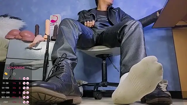 Snapshot of TomLover_12 chatting on 13, 4, 2026 TomLover 12 online show from 13, 4, 2026