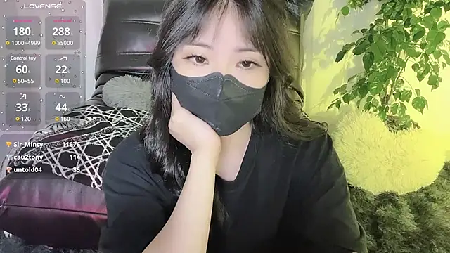 Snapshot of Mya_Lee chatting on 3, 1, 2025 Mya Lee online show from 3, 1, 2025