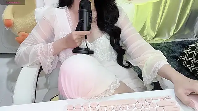 Snapshot of Mya_Lee chatting on 21, 2, 2025 Mya Lee online show from 21, 2, 2025