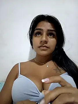 AnnRosse18 online show from 10, 1, 2025