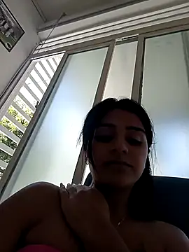 AnnRosse18 online show from 12, 1, 2025