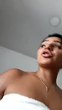 AnnRosse18 online show from 15, 1, 2025