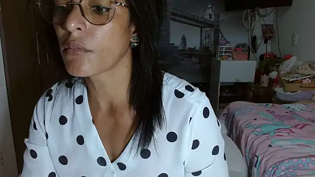 kateleyagrey online show from 4, 12, 2024
