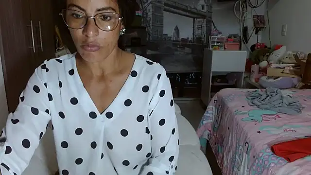 kateleyagrey online show from 5, 12, 2024
