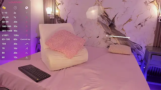 Snapshot of TianaaJackson chatting on 2, 10, 2025 TianaaJackson online show from 2, 10, 2025