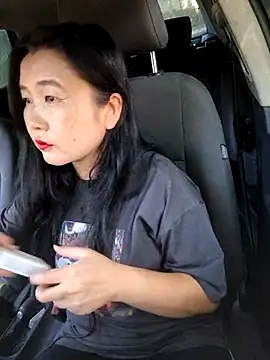 Snapshot of Bet_Lu chatting on 12, 9, 2025 Bet Lu online show from 12, 9, 2025